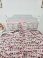 Load image into Gallery viewer, Roseate - Set of Quilt &amp; Bedsheet