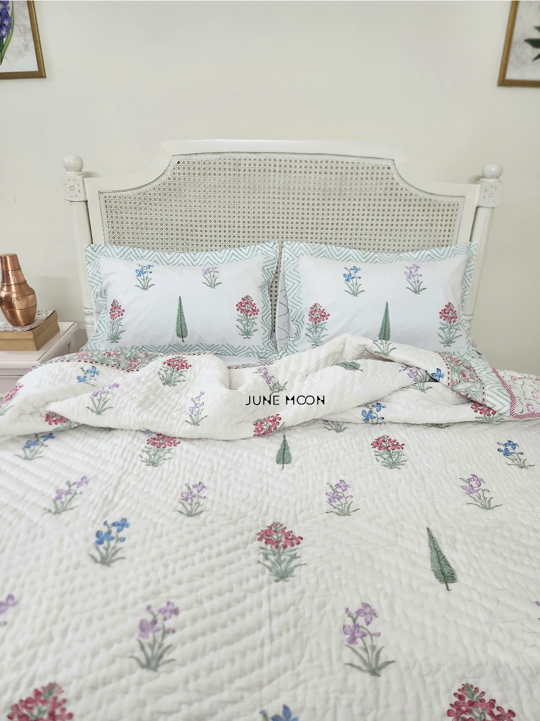 Sweet Hope - Set of Quilt &amp; Bedsheet