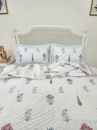 Sweet Hope - Set of Quilt &amp; Bedsheet