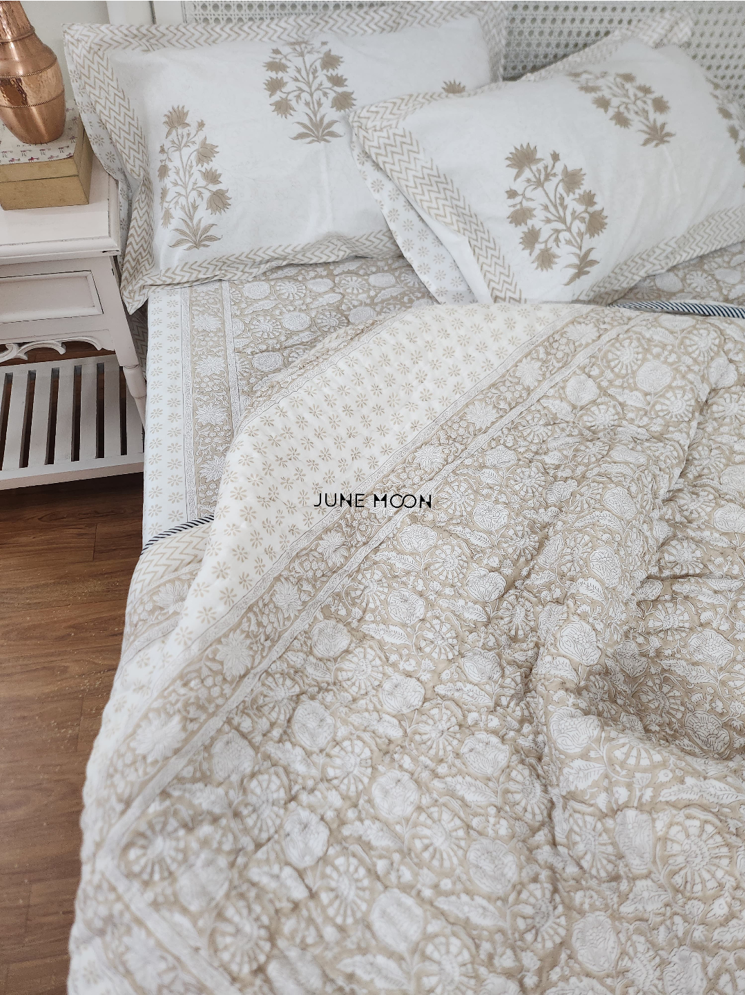 Saundh - Set of Quilt &amp; Bedsheet