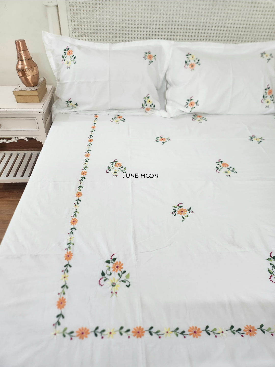 Magnolia - Embroidered Bedsheet Set