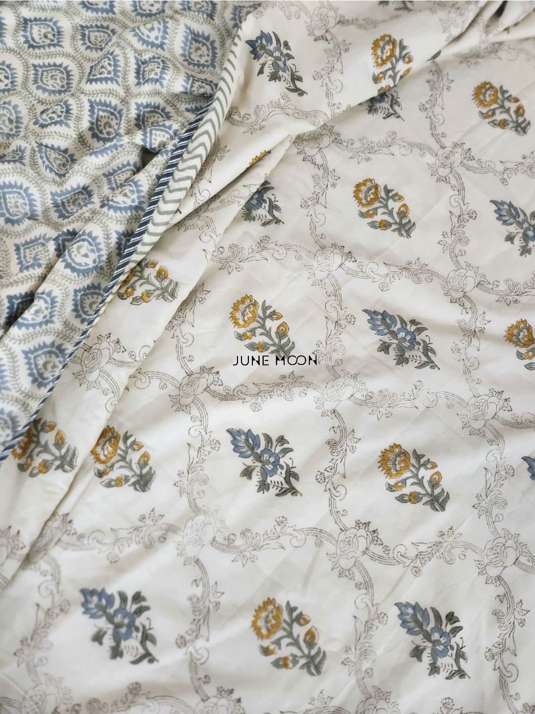 Golden Hour - Set of Dohar &amp; Bedsheet