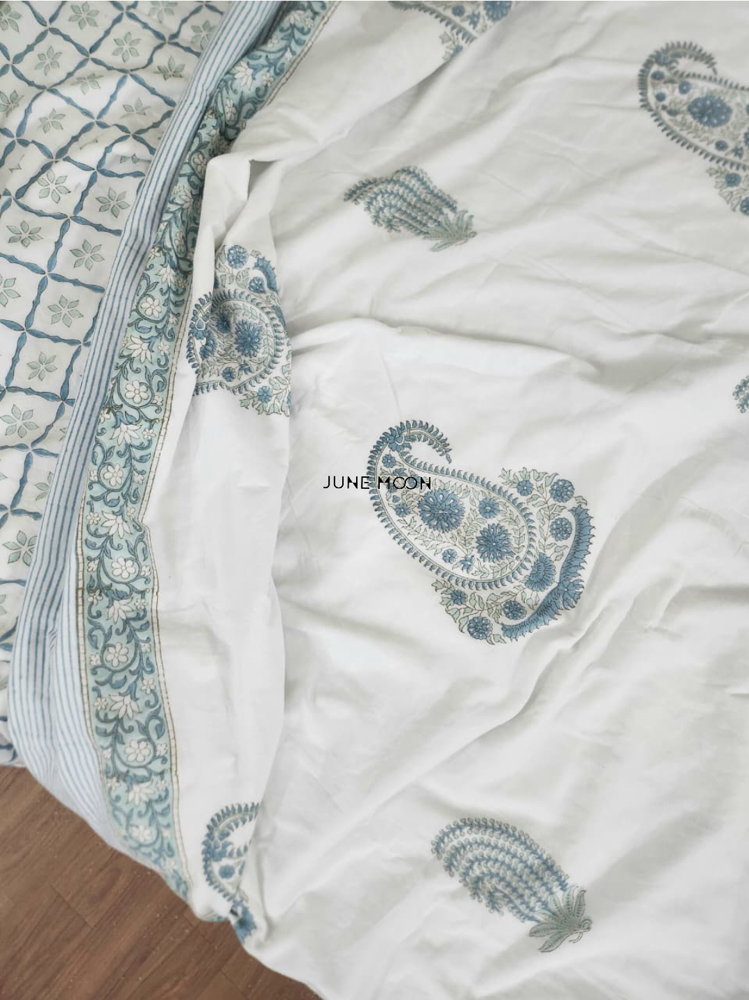Midnight In Milan - Set of Dohar &amp; Bedsheet