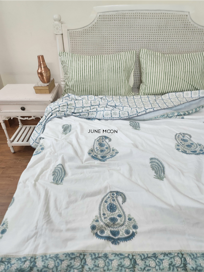 Midnight In Milan - Set of Dohar &amp; Bedsheet