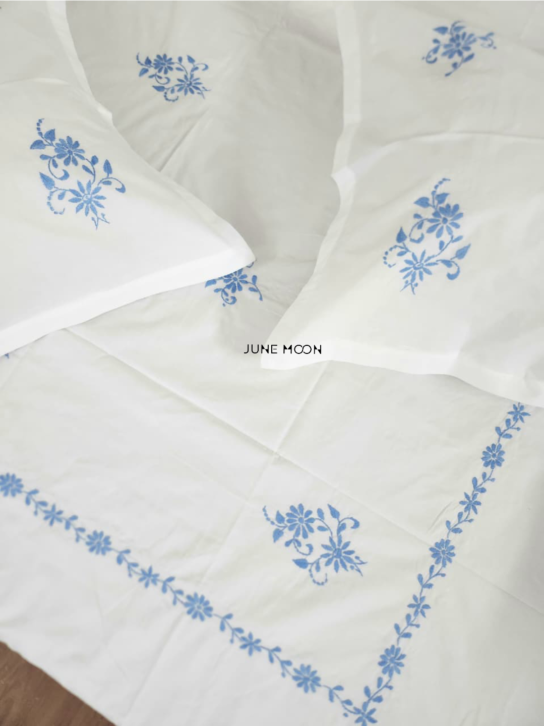 Stella - Embroidered Bedsheet Set