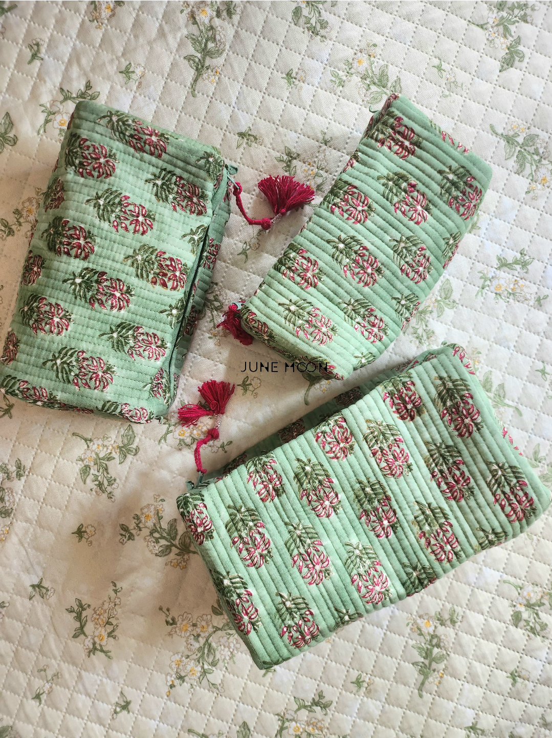 Naveli - Set of 3 Cosmetic Bags