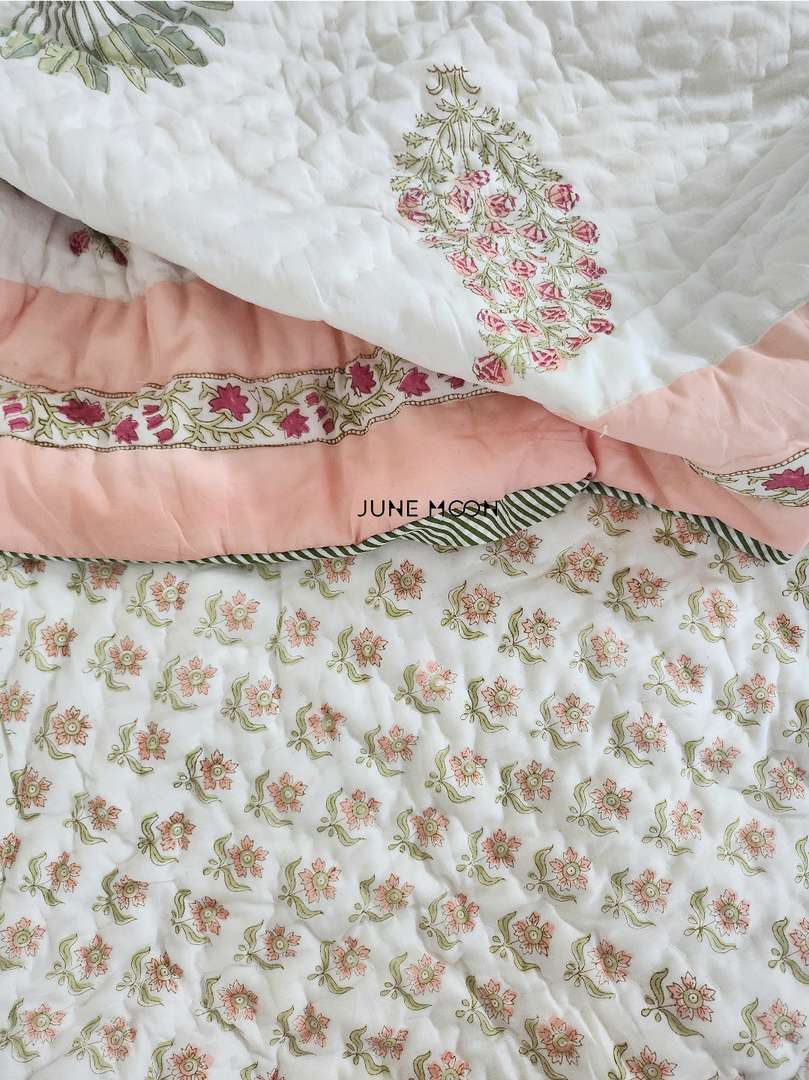 Cosy Coral - Set of Quilt & Bedsheet