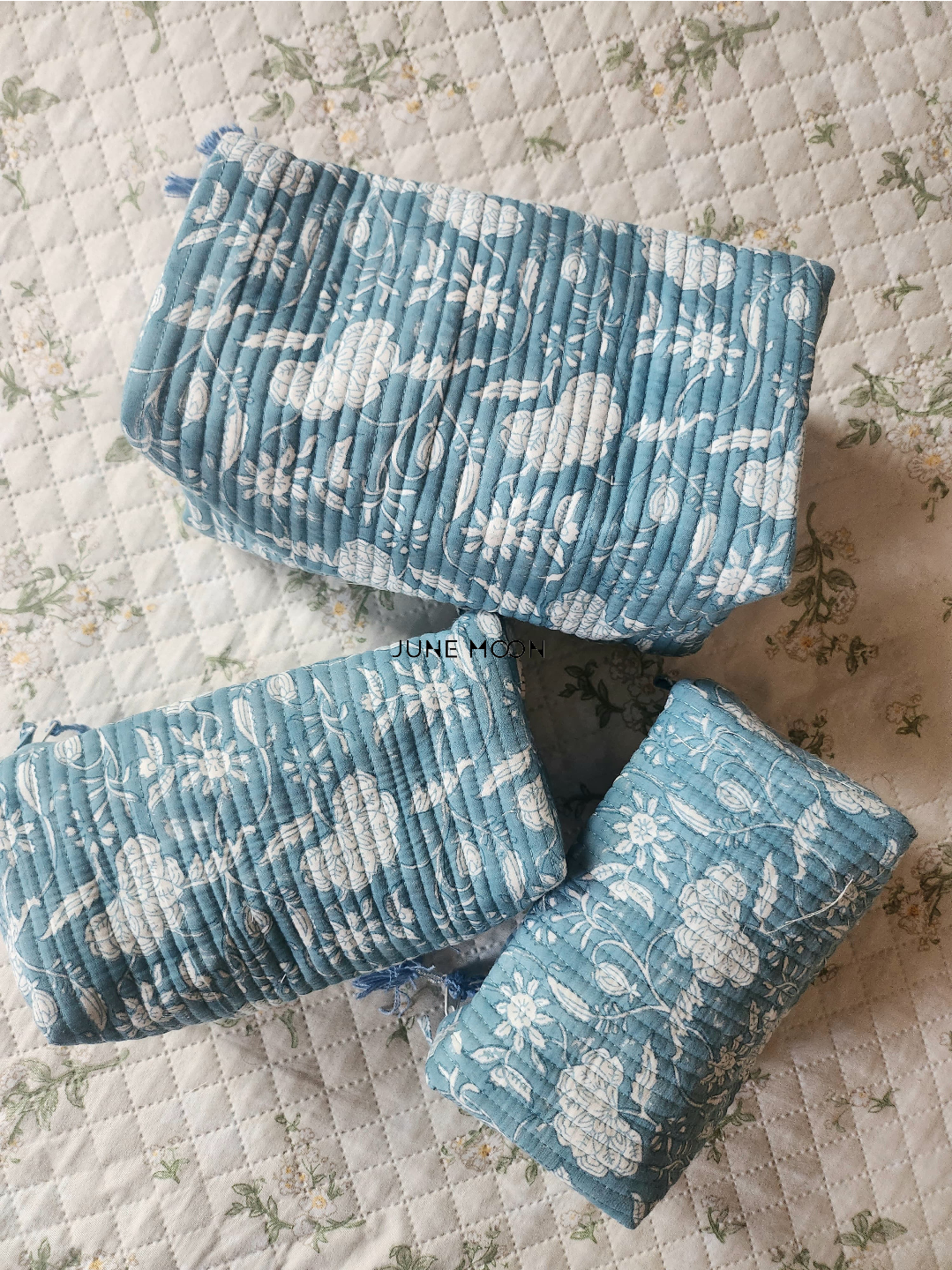 Naveli - Set of 3 Cosmetic Bags