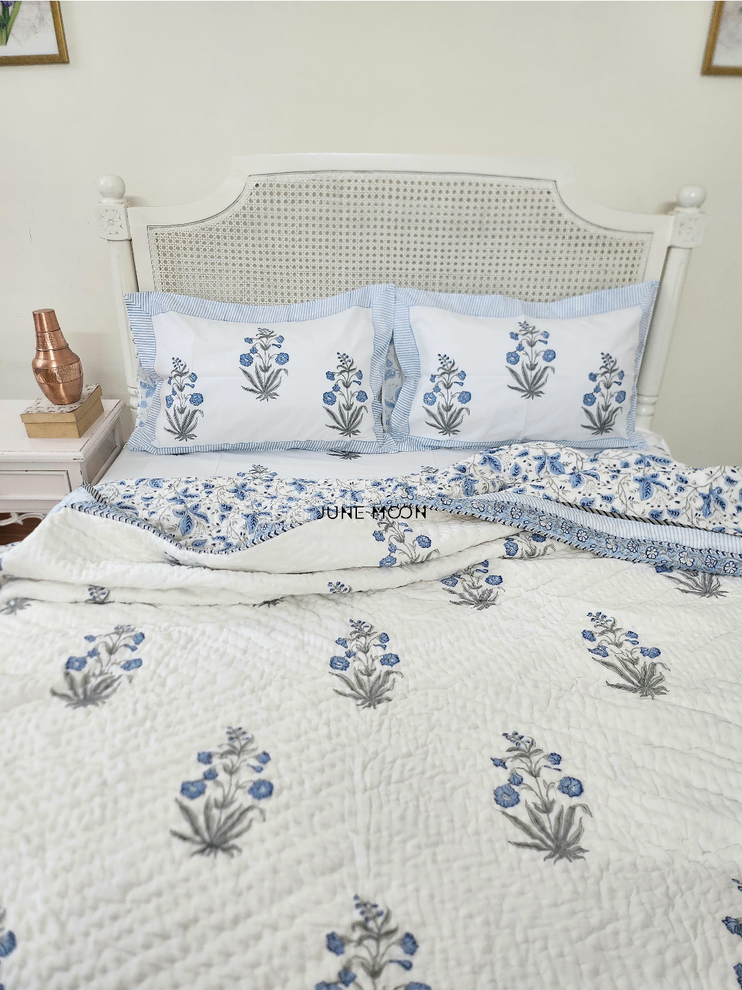 Falak - Set of Quilt &amp; Bedsheet