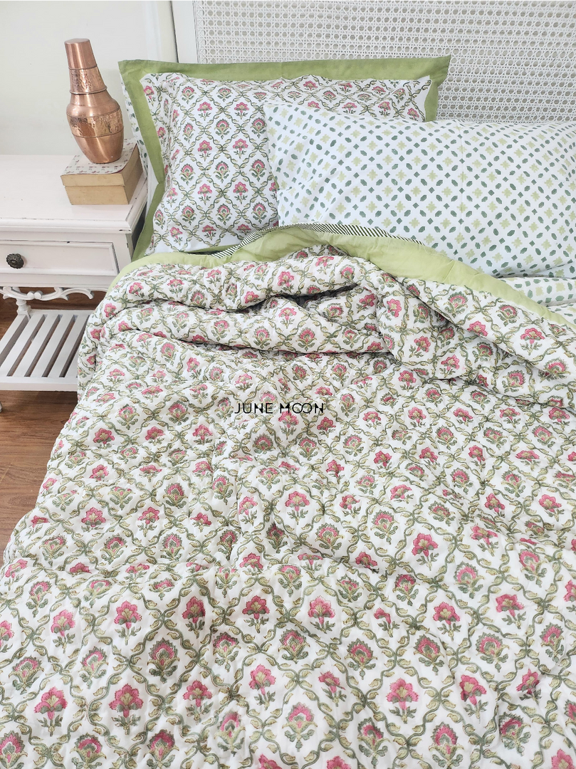 Manmohini - Set of Quilt & Bedsheet