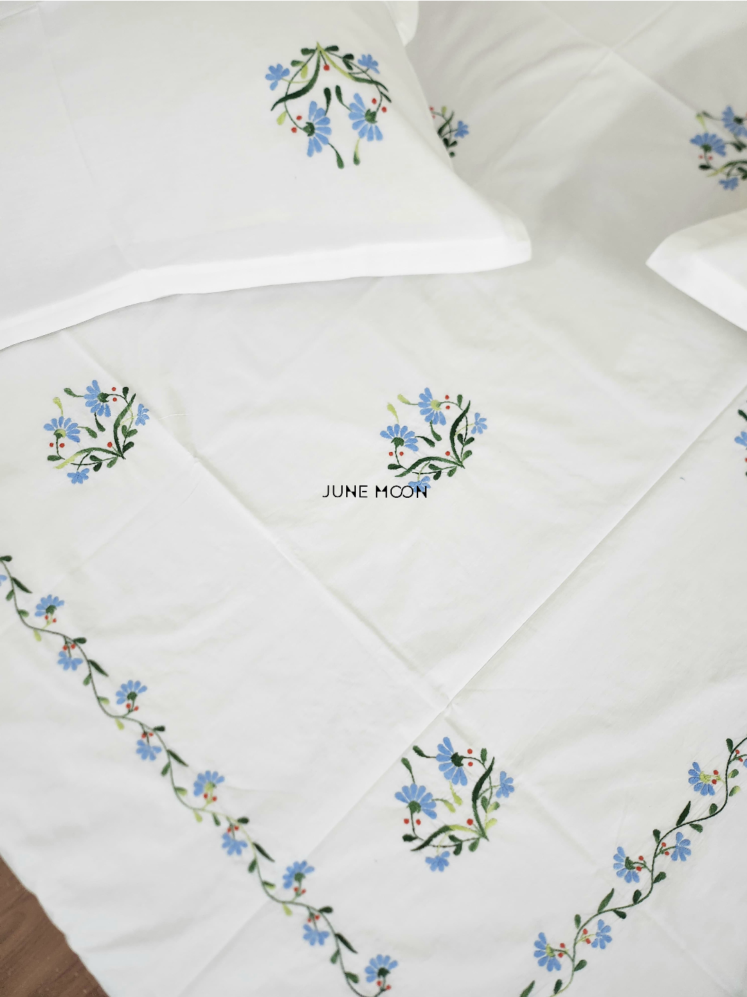Emma - Embroidered Bedsheet Set