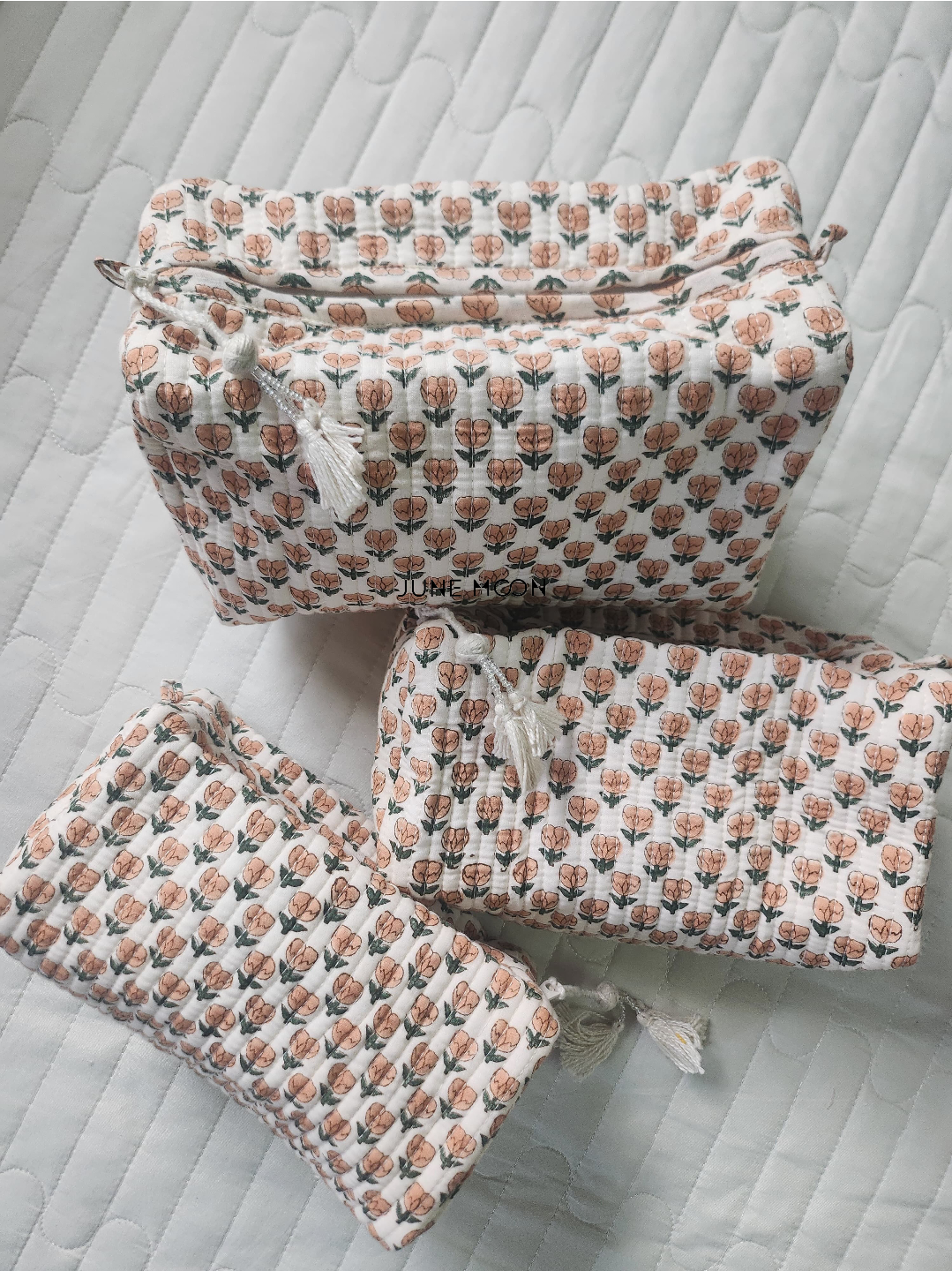 Naveli - Set of 3 Cosmetic Bags