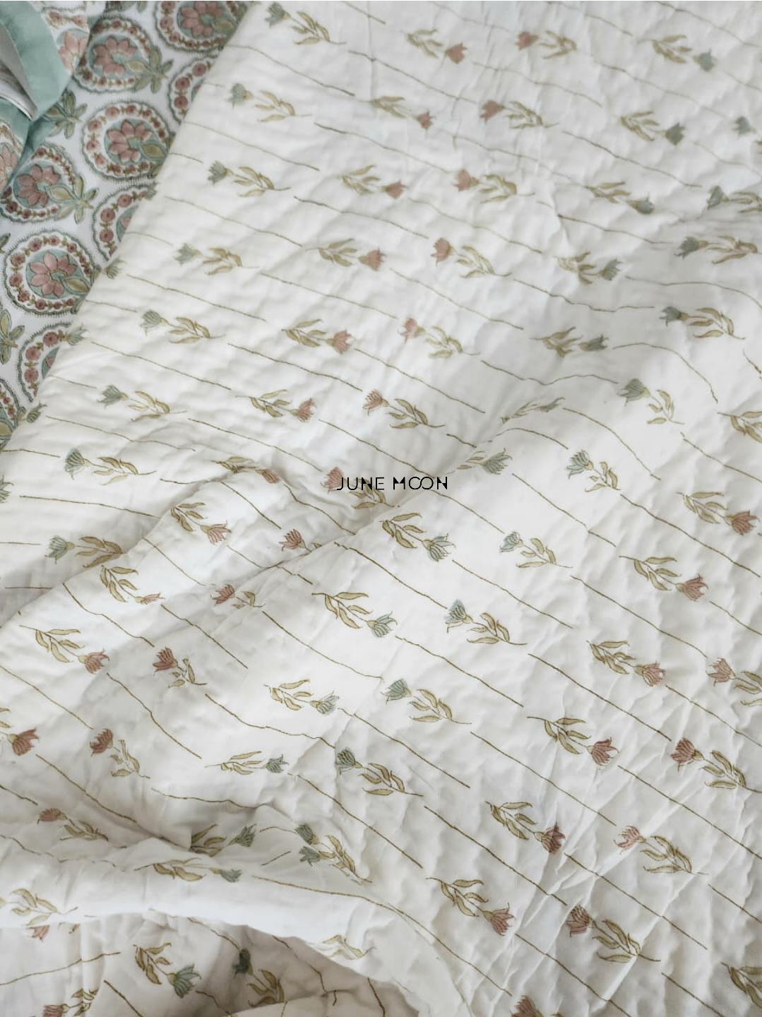 Summer House - Set of Quilt &amp; Bedsheet