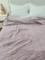 Load image into Gallery viewer, Paradise - Solid Cotton Quilt
