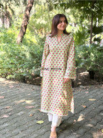 Load image into Gallery viewer, Nargis - Loose Fit Kurta
