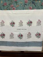 Load image into Gallery viewer, Firdaus - Block Printed Bath Towel
