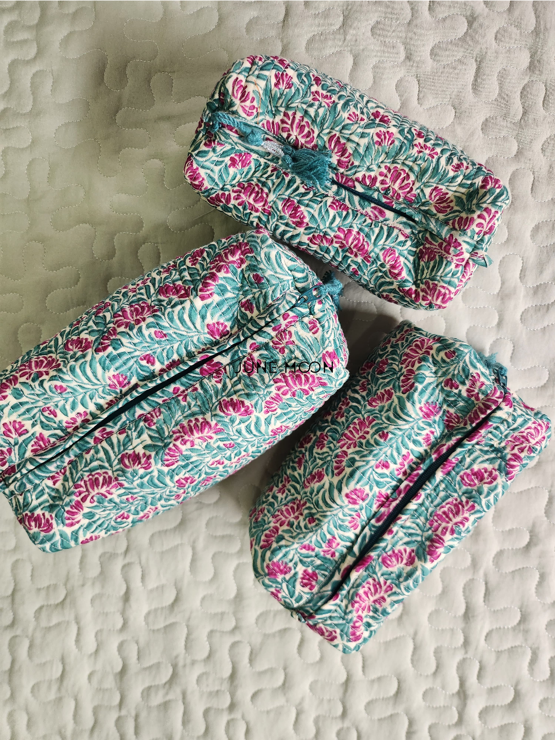 Naveli - Set of 3 Cosmetic Bags