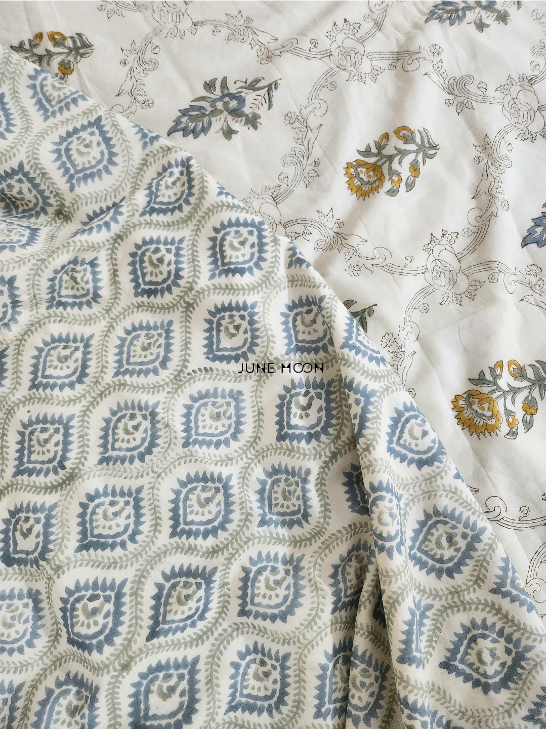 Golden Hour - Set of Dohar &amp; Bedsheet