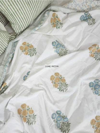 Vintage Whisper - Set of Dohar &amp; Bedsheet