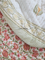 Load image into Gallery viewer, Golden Oak - Set of Quilt &amp; Bedsheet
