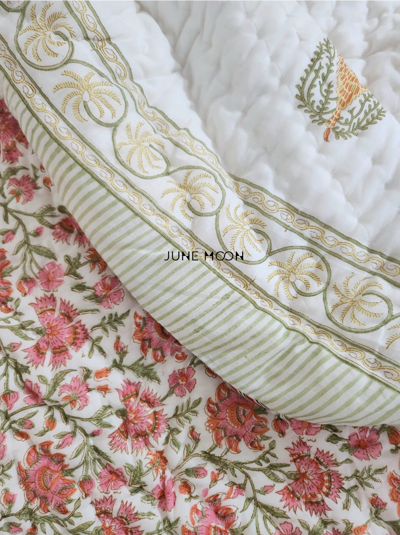 Golden Oak - Set of Quilt & Bedsheet