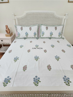 Load image into Gallery viewer, Very Merry - Block Printed Bedsheet Set