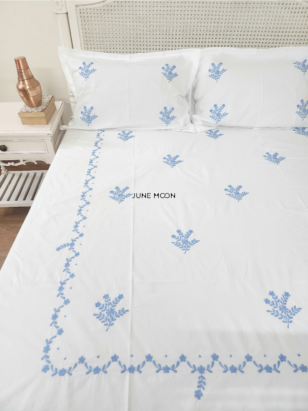 Helena - Embroidered Bedsheet Set