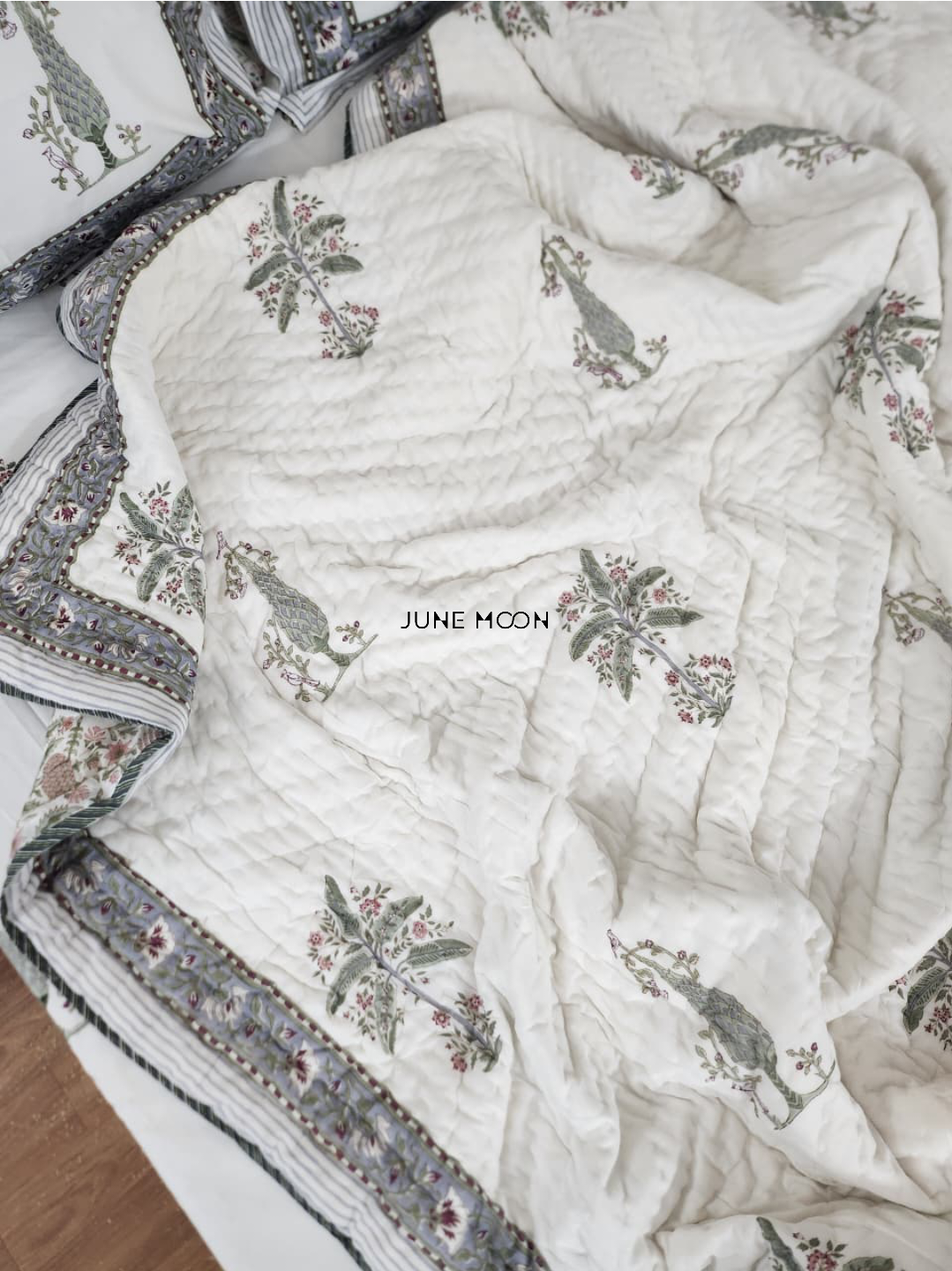 Summer Alley - Set of Quilt &amp; Bedsheet