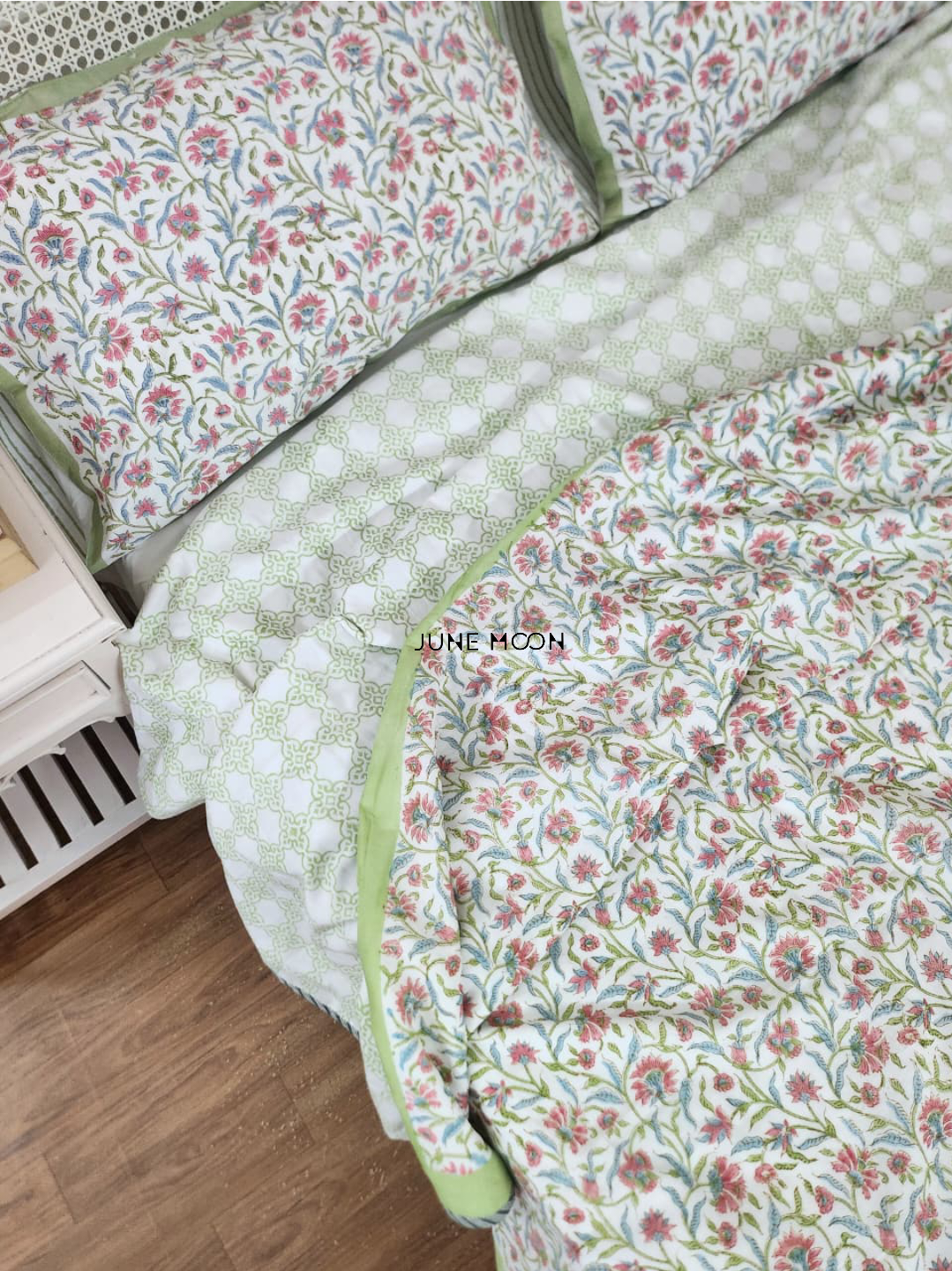 Khanak - Set of Dohar &amp; Bedsheet