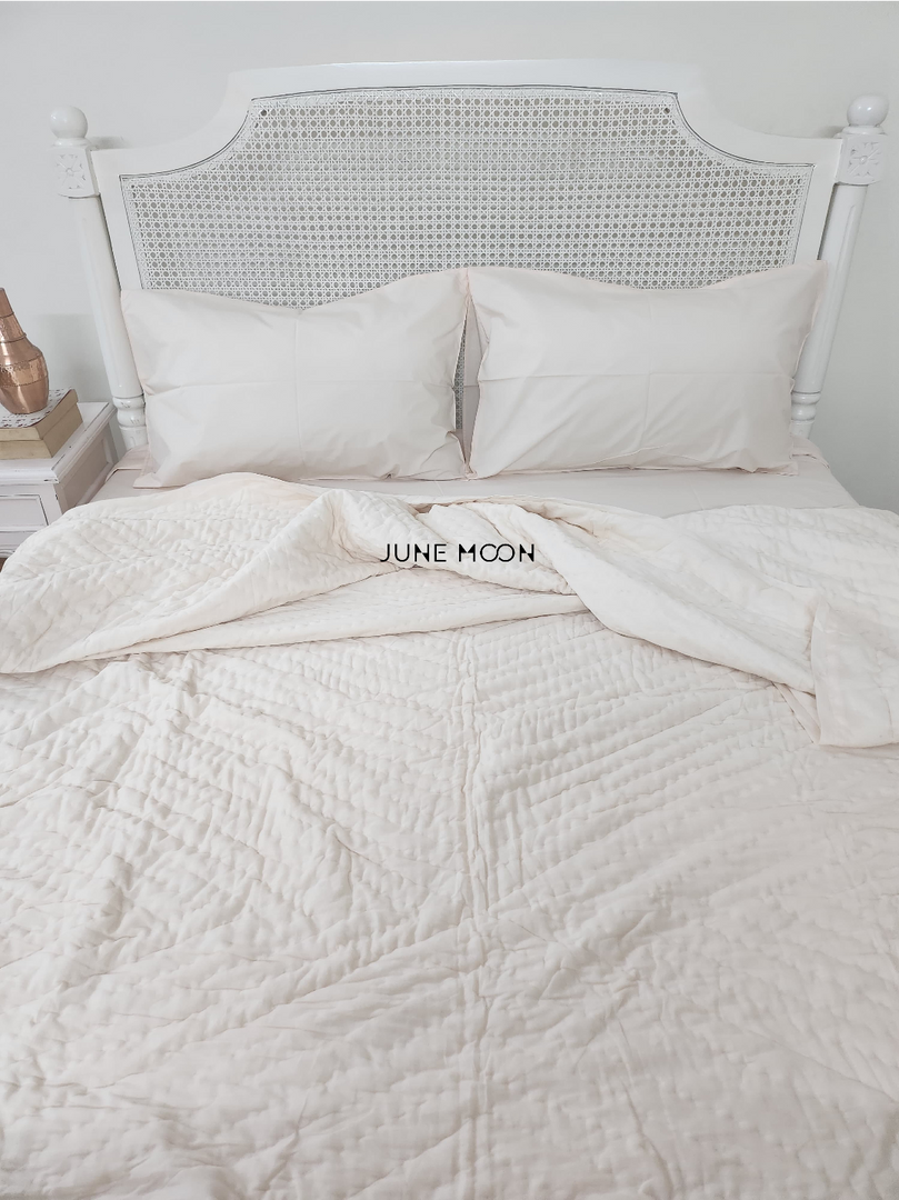 Serendipity - Set of Quilt & Bedsheet