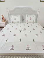 Load image into Gallery viewer, Afsaana - Block Printed Bedsheet Set (Cream Base)