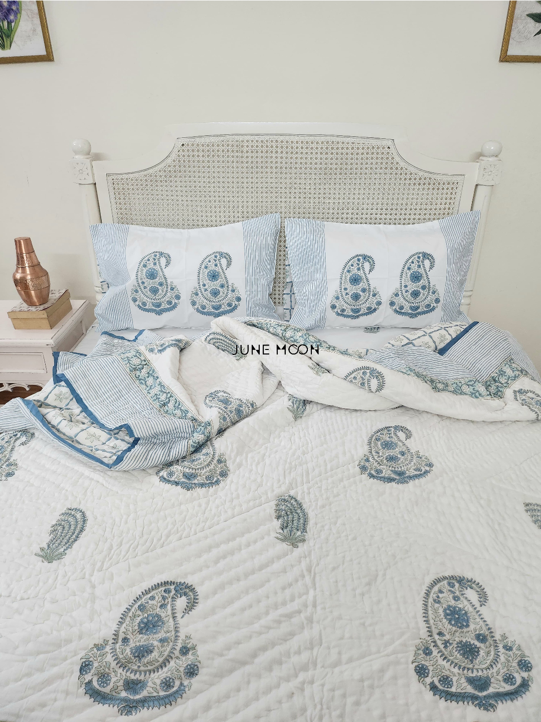 Midnight In Milan - Set of Quilt &amp; Bedsheet
