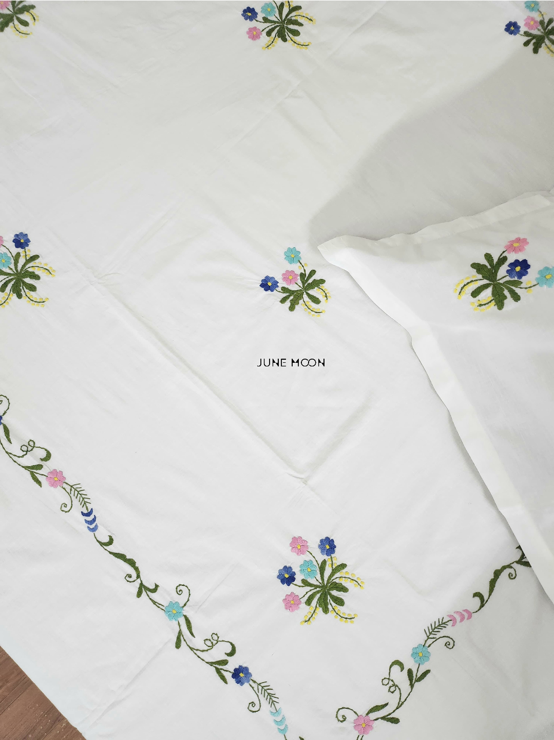 Margaret - Embroidered Bedsheet Set