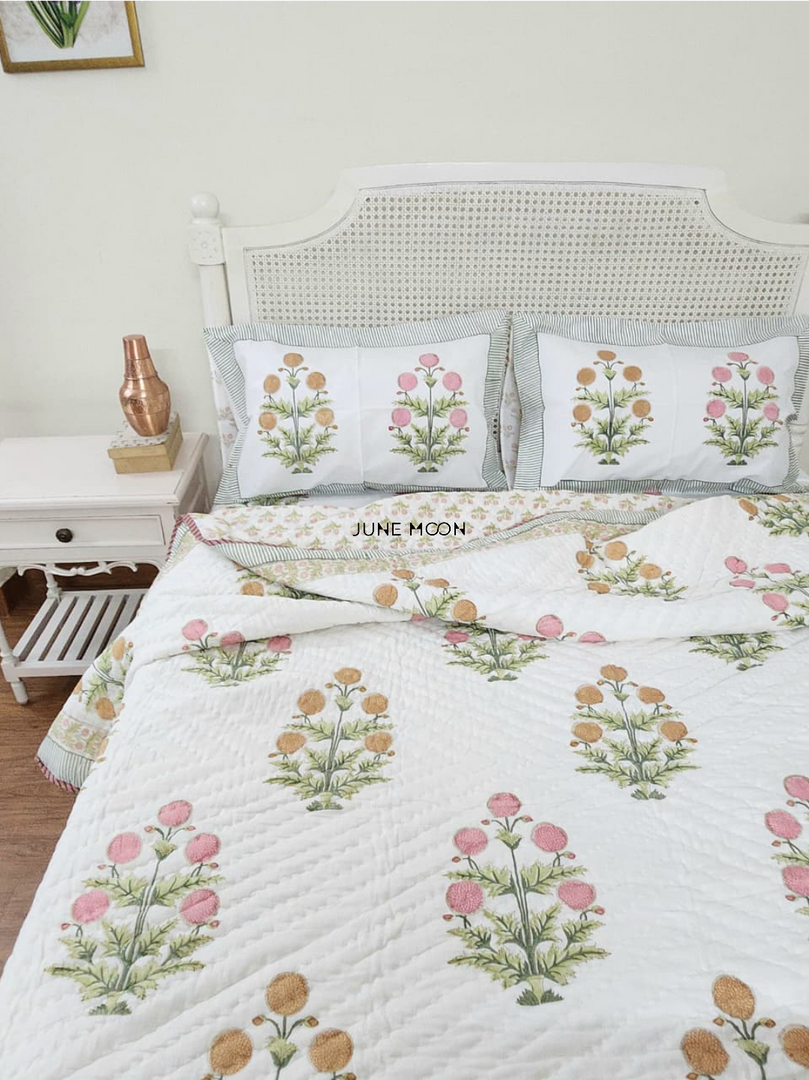 Evening In Rome - Set of Quilt & Bedsheet