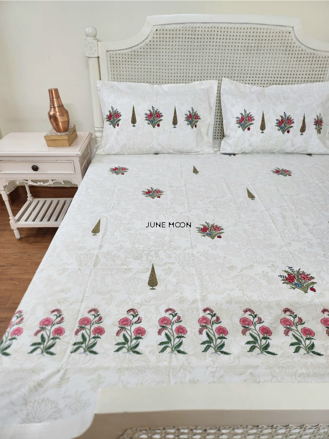 Sureeli - Block Printed Bedsheet Set