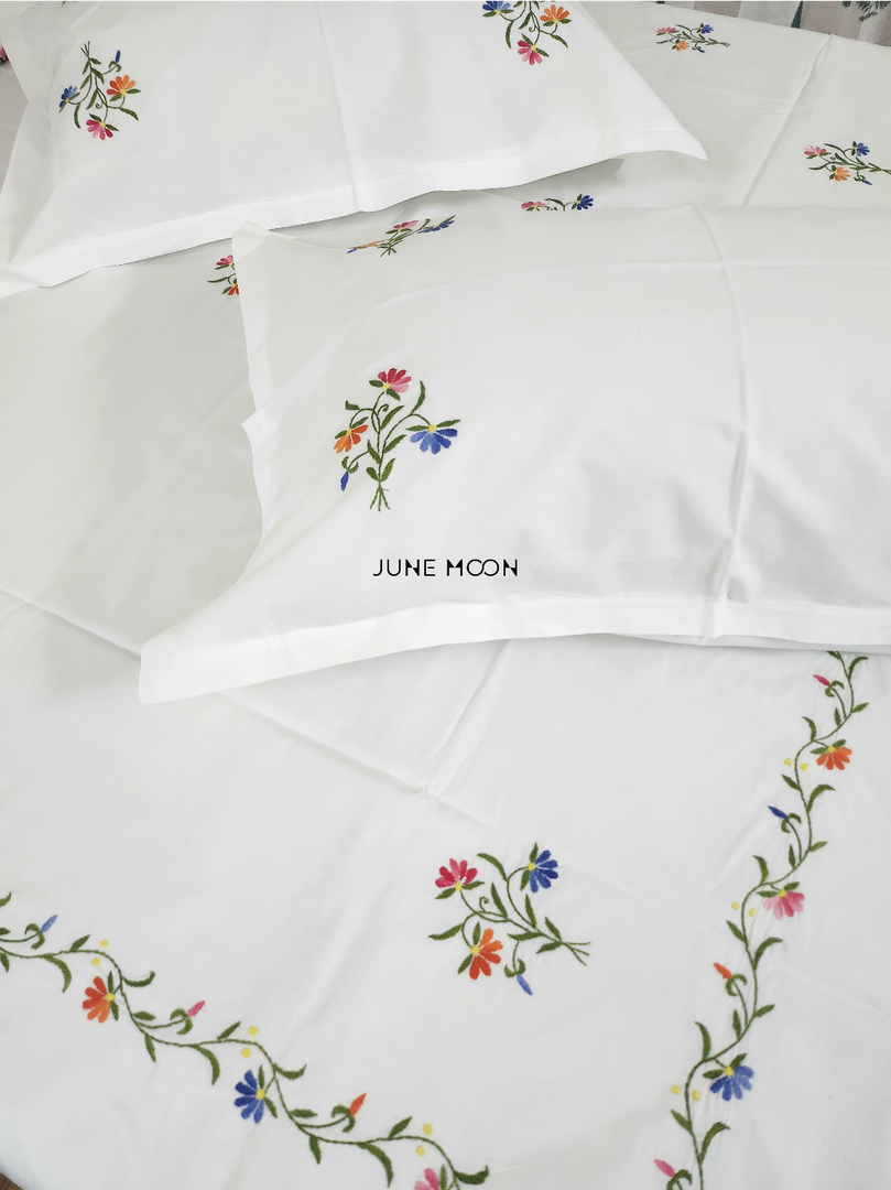 Cece - Embroidered Bedsheet Set