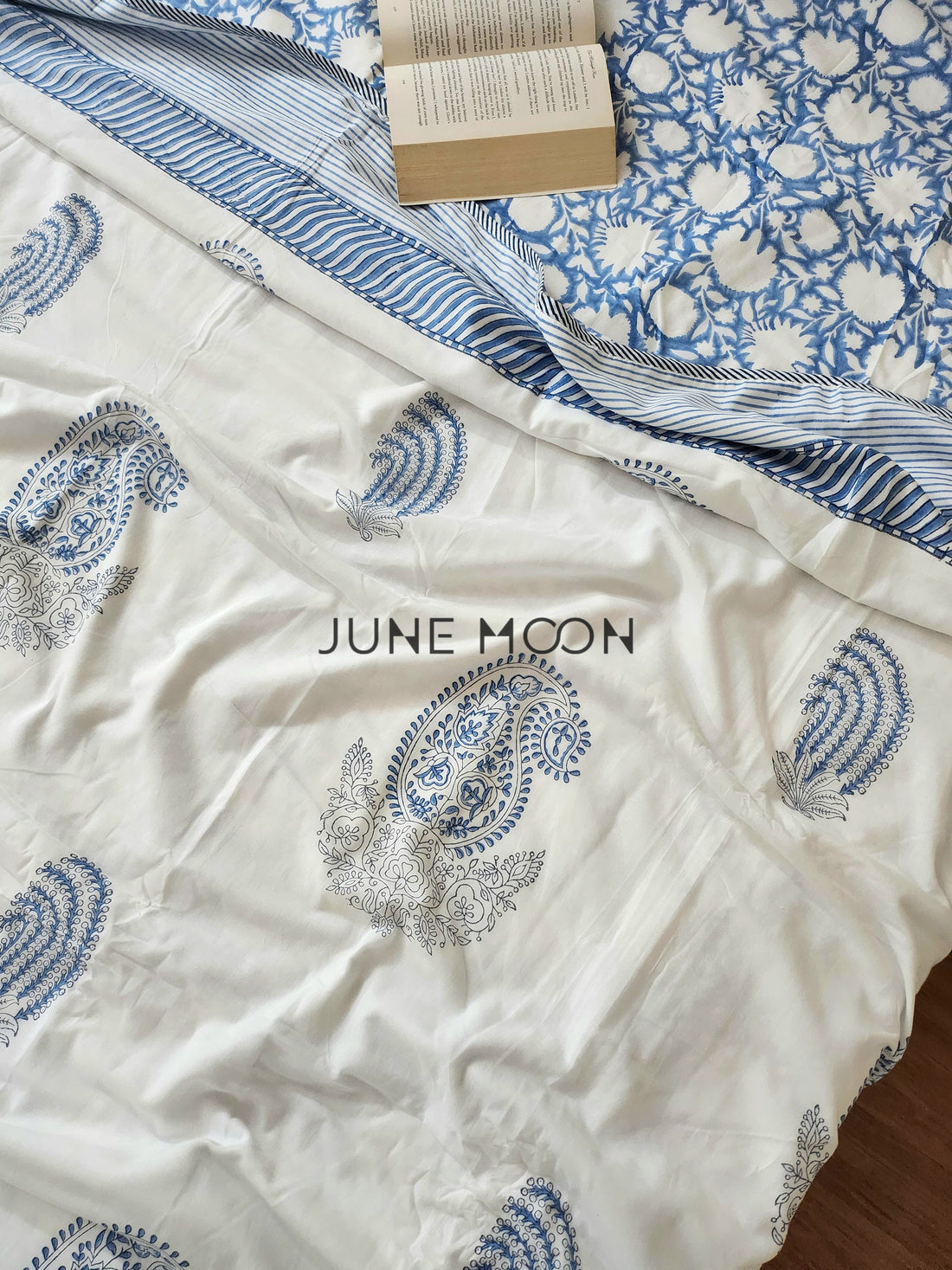 Siri Miri - Set of Dohar &amp; Bedsheet