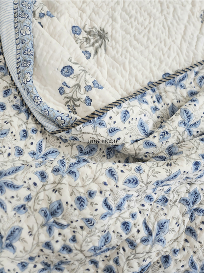 Falak - Set of Quilt &amp; Bedsheet