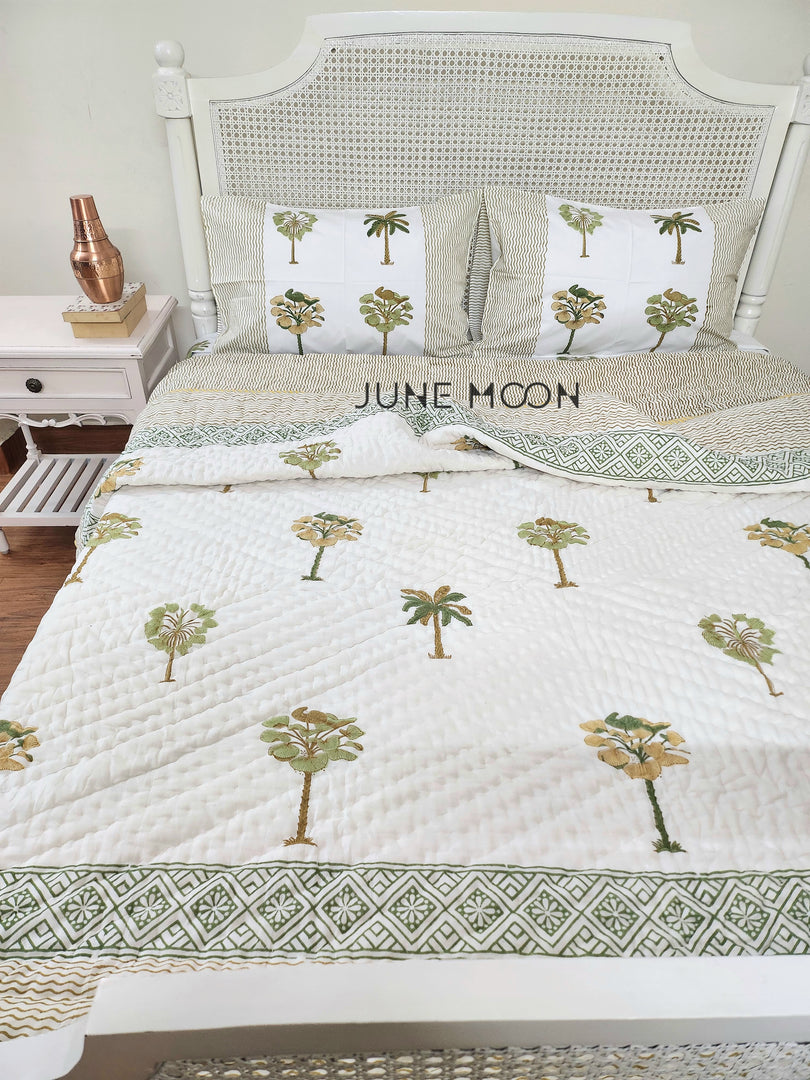 Sultry Greens - Set of Quilt & Bedsheet