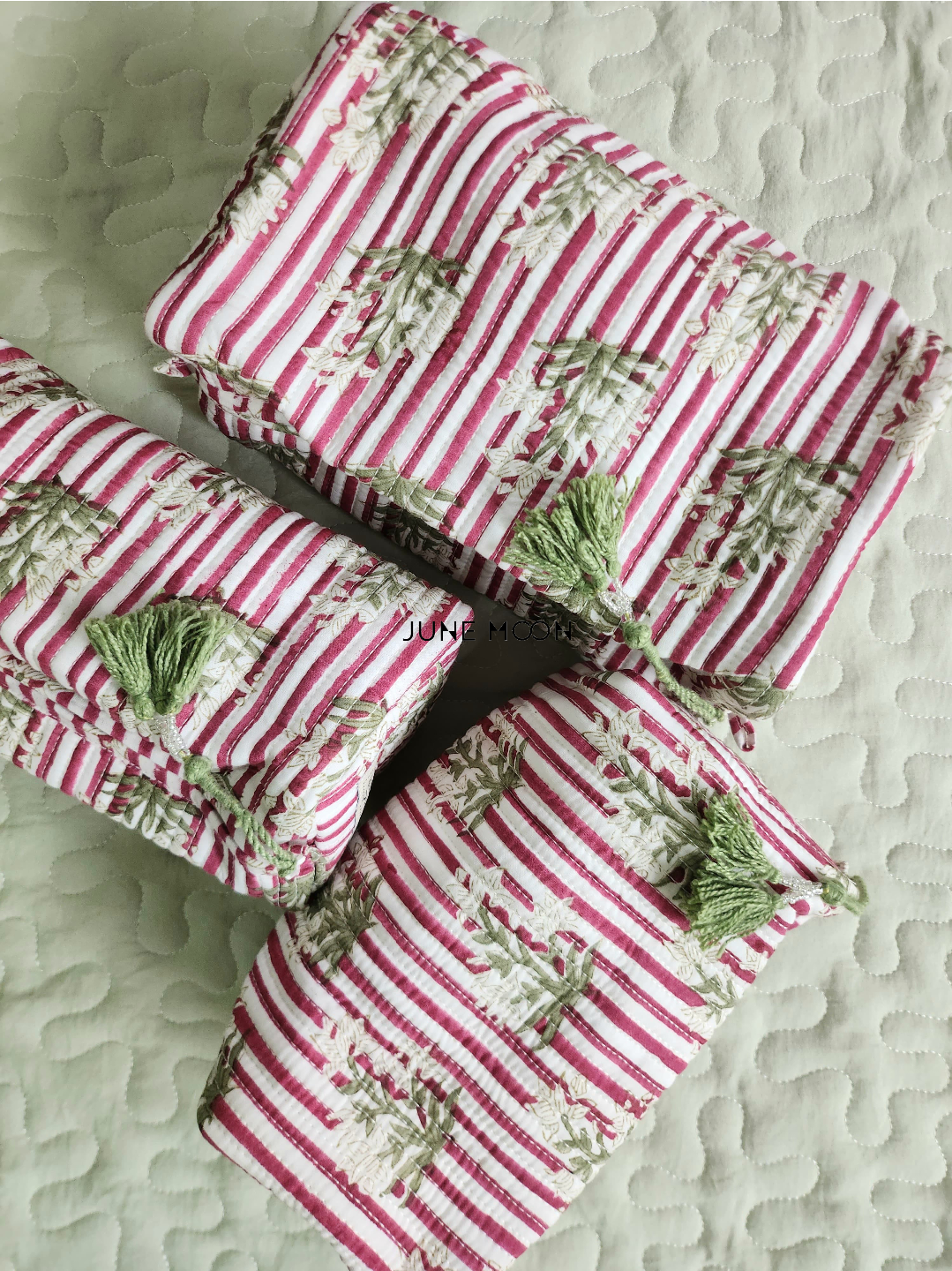 Naveli - Set of 3 Cosmetic Bags