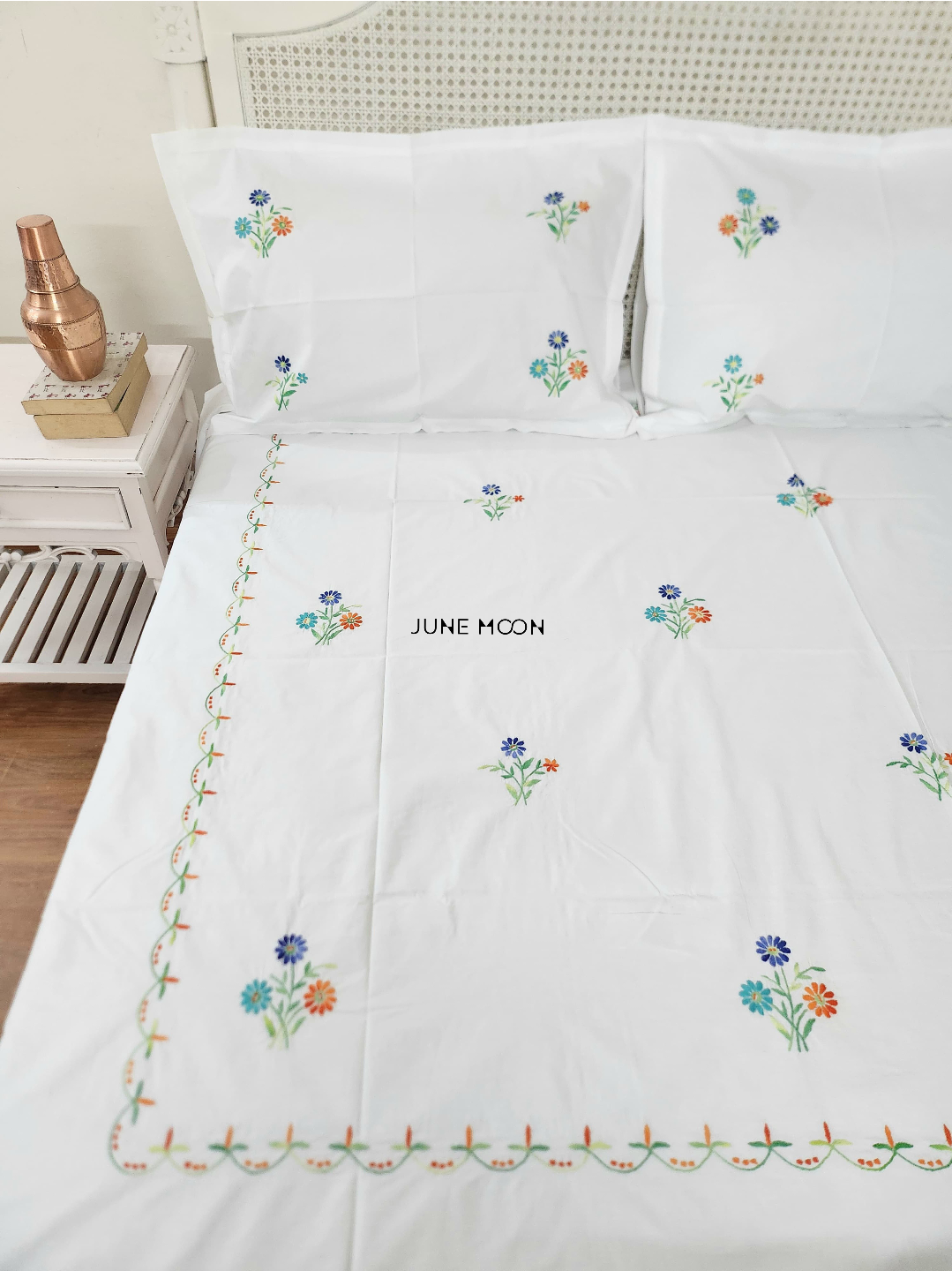 Orabella - Embroidered Bedsheet Set