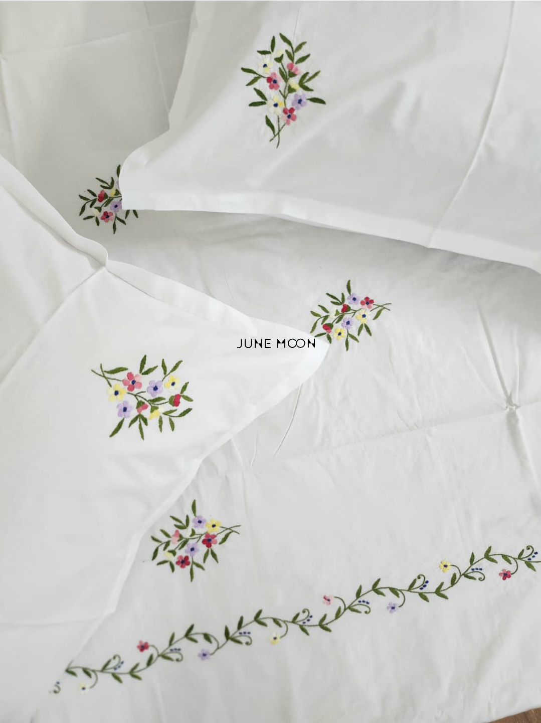 Athena - Embroidered Bedsheet Set