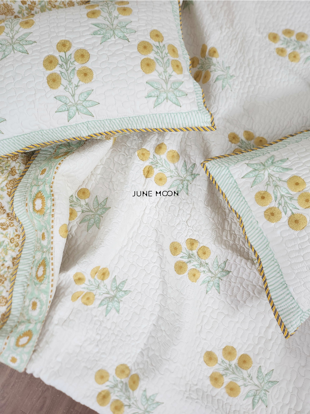 Meethi Dhoop - Quilted Bedcover Set