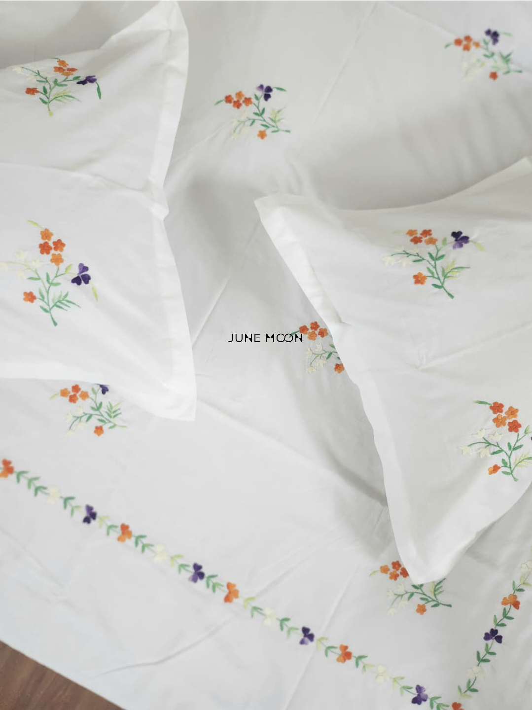 Amelia - Embroidered Bedsheet Set