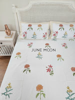 Load image into Gallery viewer, Candied Sun - Set of Quilt &amp; Bedsheet
