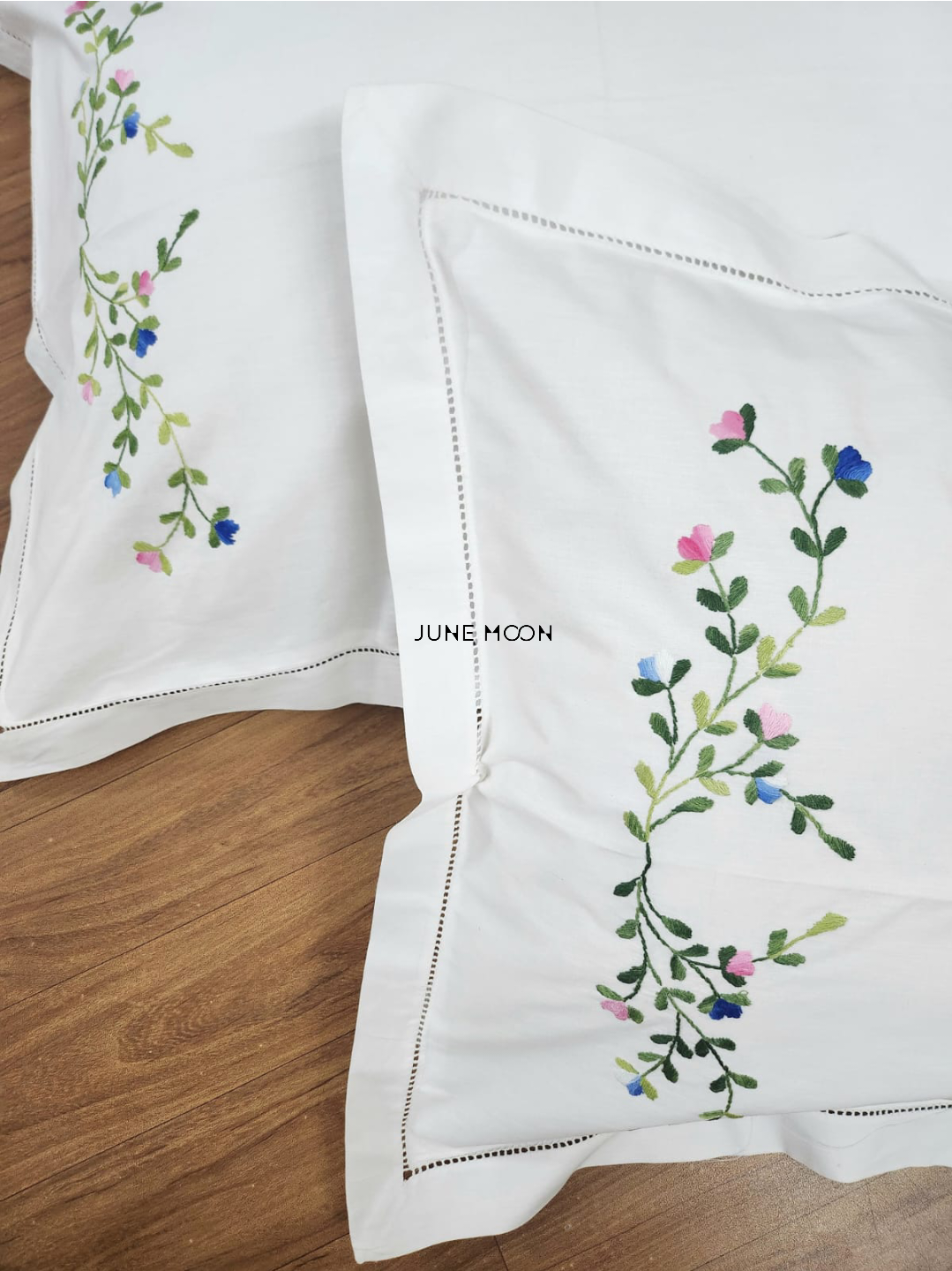 Bella - Set Of 2 Embroidered Pillow Cases