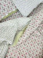 Load image into Gallery viewer, Manmohini - Set of Quilt &amp; Bedsheet