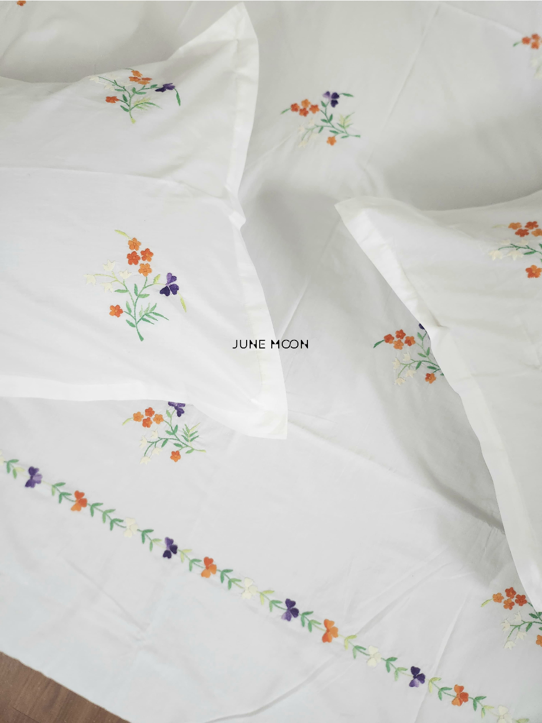 Amelia - Embroidered Bedsheet Set