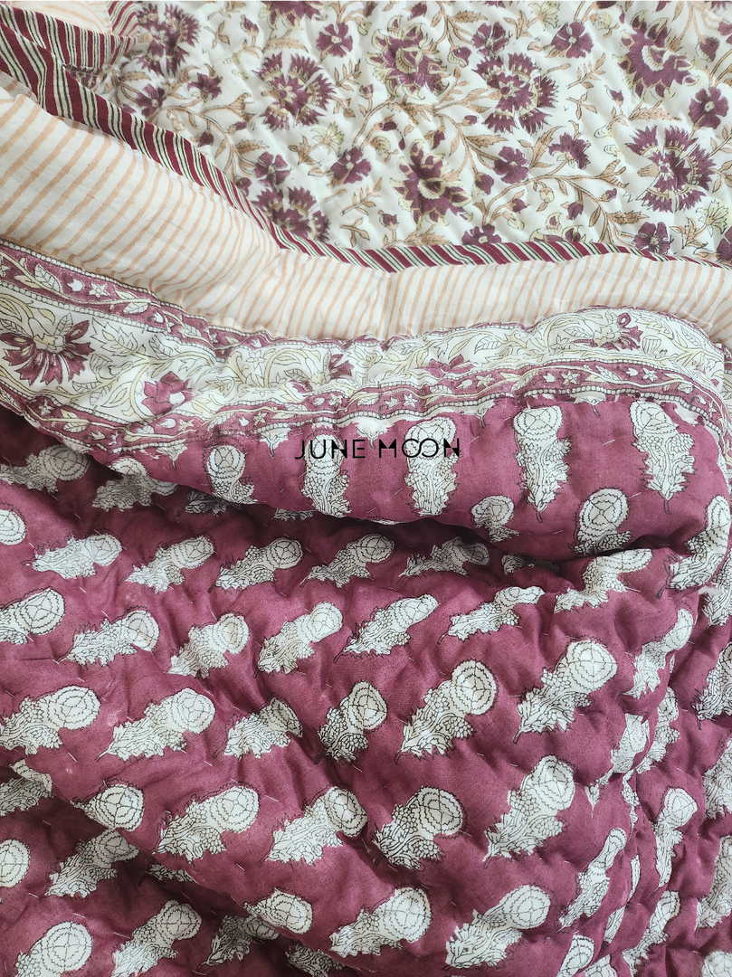 Gehna - Set of Quilt & Bedsheet
