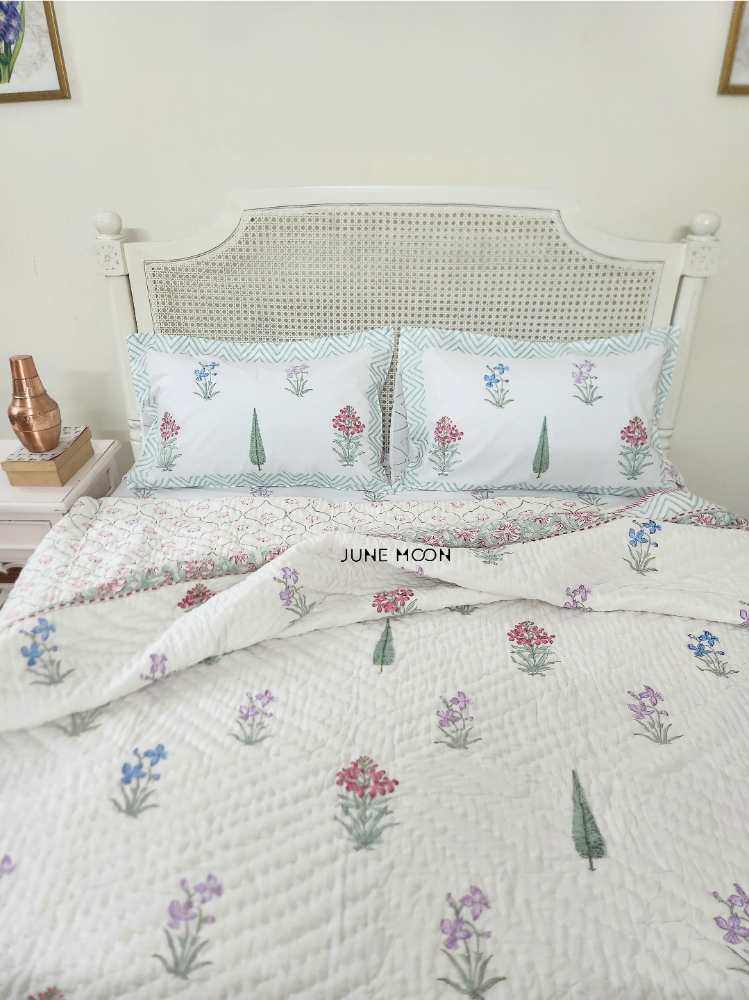 Sweet Hope - Set of Quilt &amp; Bedsheet